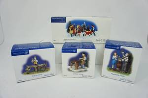 lot 97 image: Department 56 The Original Snow Village Collection Accessories