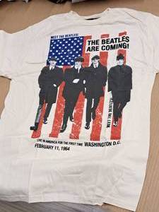 Large The Beatles Are Coming Rock T-Shirt