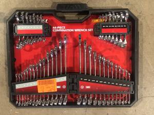Husky SAE and Metric Combination Wrench Set with Tray (44-Piece)   Customer Returns See Pictures