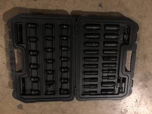 DEWALT 38 in. Drive Impact Socket Set (42-Piece)    Customer Returns See Pictures