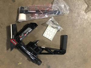 Husky Pneumatic 3-in-1 15.5-Gauge and 16-Gauge 2 in. Flooring Nailer and Stapler with Quick Jam Release Customer Returns See Pictures