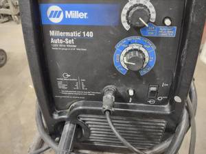 lot 8 image: Miller Millermatic 140 Auto Set 90 ...