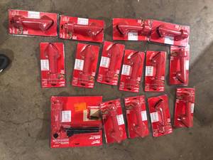 Lot of Milwaukee AIR-TIP 1-14 in. - 2-12 in. Rotating Corner Brush Tool WetDry Shop Vacuum Attachment (1-Piece)  Customer Returns See Pictures