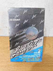 lot 190 image: 1991 Leaf Baseball Series 2 Sealed Box 36 Packs
