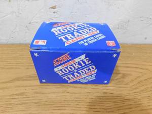 lot 195 image: 1989 Score Rookie & Traded Baseball Complete Set 110 Cards - Ken Griffey Jr. Rookie Card