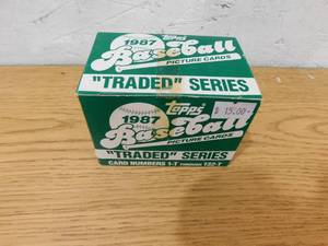 lot 196 image: 1987 Topps Traded Baseball Factory Sealed Set 132 Cards