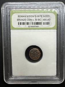 lot 28 image: Genuine Widows Mite Biblical Coin c. 50bc-400 AD