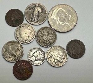 lot 42 image: Vintage Coin Lot