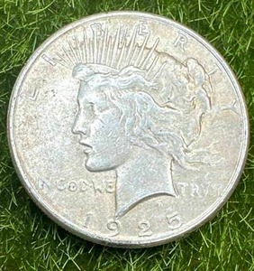 lot 45 image: 1925 Silver Peace Dollar