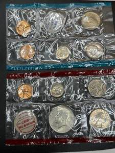 lot 55 image: 1968 Uncirculated Coin Set