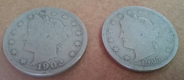 lot 364 image: Liberty Nickel V (2). 1907 and 1902
