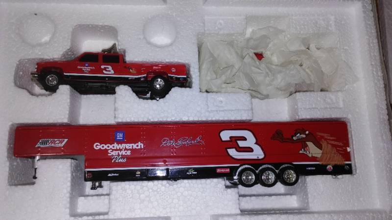 lot 508A image: NASCAR, Dale Earnhardt 164 Truck, Trailer, Car. Taz, Looney Pennzoil.