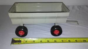lot 7 image: ERTL Ltd Ed. Farm trailer, Rare Color.