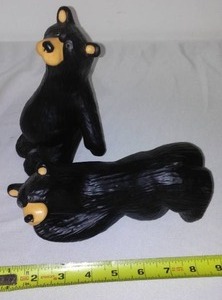 lot 16 image: Bear Foots (2)