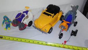 lot 23 image: Ghostbuster Scale Vehicles And Figure