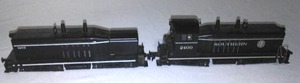 lot 51 image: HO Scale Train Engine Southern RR With Tender.