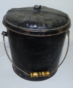 lot 118 image: Metal Bucket With Handle