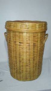 lot 121 image: Wicker Basket With Cover.