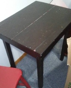 lot 126 image: Vintage Wood Accent Table.