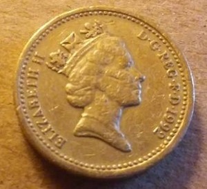 lot 170 image: Coin British 1 (One) Pound.