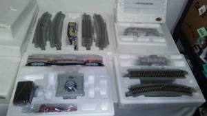 lot 180 image: NASCAR Dale Earnhardt Model Railroading H.O. Scale Full And Track, New In Box.