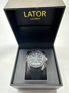 lot 8 image: Brand New Mens Lator Calibre L2842 Chrono Watch $776 Retail