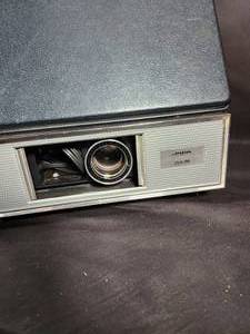 lot 4 image: Vintage Argus Electromatic Slide Projector and Slide Boxes
