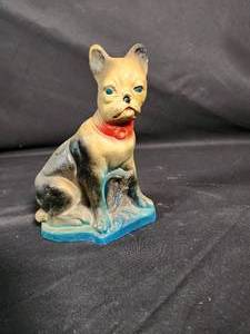 lot 16 image: Vintage Carnival Chalkware Dog