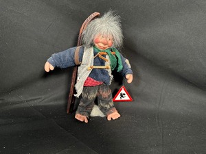 lot 109 image: Tregaardend Julehus Norway Barefoot Male Hiking Troll