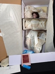 lot 64 image: Franklin Heirloom Dolls - The Victoria & Albert Bride Doll - In Box
