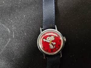 lot 53 image: Snoopy Watch