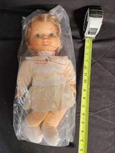 lot 79 image: 1986 Northern Bath Tissue Promotional Doll