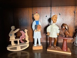 lot 181 image: Vintage Wooden Veterinarian Themed Firgures