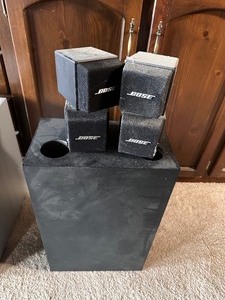 lot 188 image: Set of Bose Acoustimass 5 Series Speakers