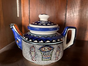 lot 193 image: Vintage Handmade Painted Ceramic Tea Pot Made in Bethlehem