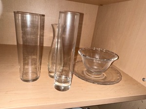 lot 199 image: Lot of Clear Vases and Serving Pieces