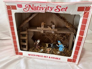 lot 164 image: Vintage 7 Piece Nativity Set New in Box