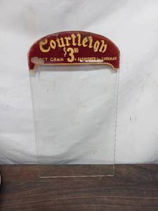 Glass Courtleigh Pipe Display case Door