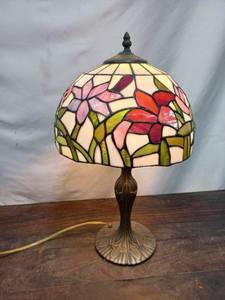 Tiffany Style Stained Glass Shade Lamp