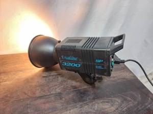 Excalibur 3200 Light