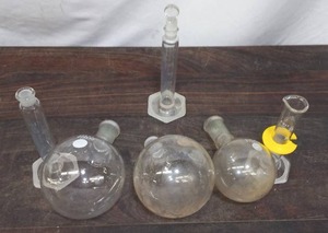 3 Round Bottom Flask & 3 Glass Cylinders
