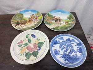 4 Collectible Ceramic Decorative Plates