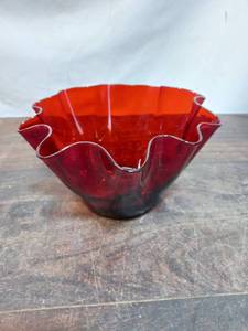 Vintage Handkerchief Hand Blown Glass Vase