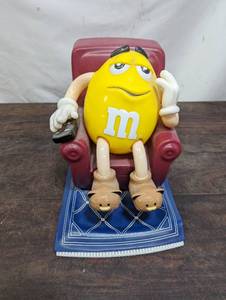 M & M Dispenser