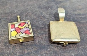 Pair Diminutive Silent Waiter Ashtrays