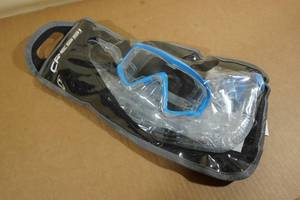 lot 23 image: Cressi Pano 3 Snorkel Set -ClearBlue