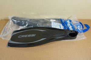lot 26 image: Cressi Reaction Pro Scuba Diving Fins -Size 89