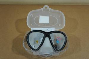 lot 30 image: Cressi Quantum Adult Dive Mask -ClearBlack