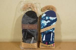 lot 64 image: 2 Pairs Womens Fitkicks -Medium