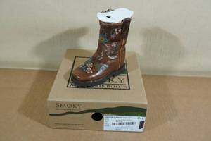 lot 96 image: Smoky Mountain Boots -Little Kids 5, Floral Stitching